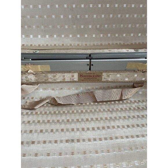 Samsonite Vintage 1960s Red Hard Shell Handheld Carry-on Luggage - Picture 13 of 16